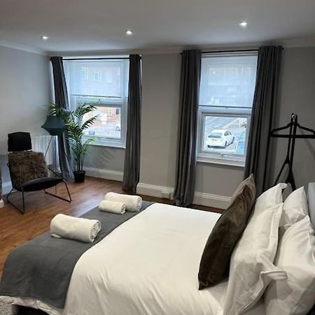 Апартаменти High Wycombe Centre- 2 Bed Flat Екстер'єр фото