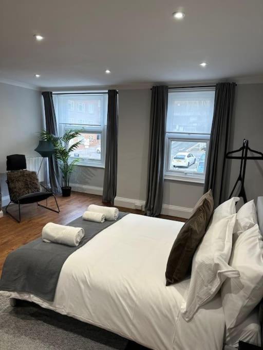 Апартаменти High Wycombe Centre- 2 Bed Flat Екстер'єр фото