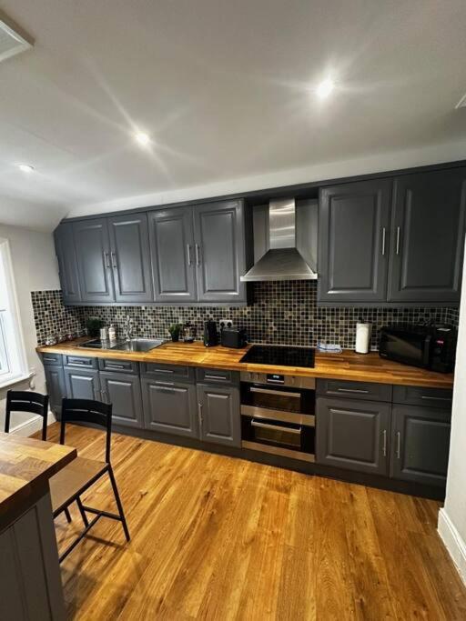 Апартаменти High Wycombe Centre- 2 Bed Flat Екстер'єр фото